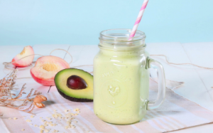 Sinh tố bơ đào đánh tan cơn nóng