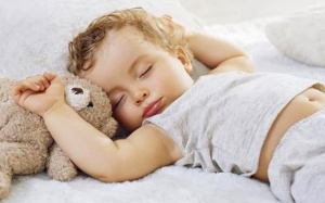 Có nên bổ sung melatonin giúp trẻ ngủ ngon?