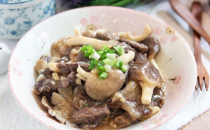 Thịt bò xào nấm bào ngư ngon mê