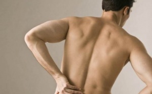 Tiểu ít, lưng đau có phải bị suy thận?