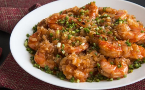 Ngon và lạ: Tôm sốt hành cho bữa tối ngon miệng