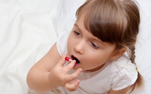 8 lưu ý trước khi dùng Paracetamol hạ sốt cho trẻ