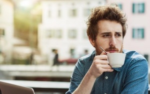 Sử dụng caffeine có làm tăng nguy cơ rối loạn cương dương? 