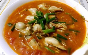 Hàu sốt cà chua mang vị biển vào mâm cơm