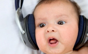 Nghe nhạc giúp trẻ sơ sinh thông minh hơn?