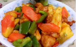 Gà xào dứa đơn giản mà ngon