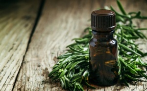 Video: Những lợi ích đáng kinh ngạc của tinh dầu cây trà