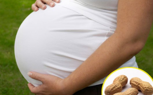 Bà bầu tránh ăn lạc, uống sữa có giúp trẻ sinh ra không bị dị ứng không?