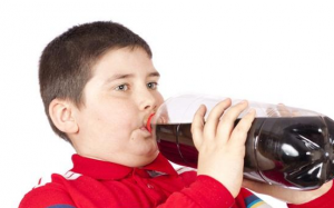 Nước giải khát có chứa caffeine có an toàn với trẻ nhỏ? 