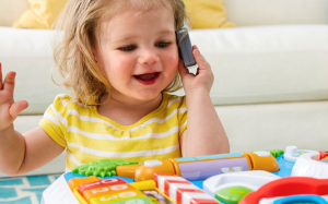 Top 11 món đồ chơi giúp bé phát triển toàn diện, thông minh sáng tạo