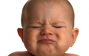 9 cách giúp bé hết ngay táo bón, đi ngoài dễ dàng