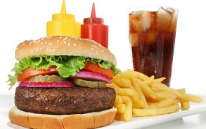 9 bí mật mà nhân viên bán đồ ăn nhanh không bao giờ nói với bạn