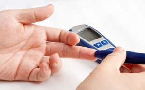 Cách chăm sóc người bệnh đái tháo đường trong mùa mưa