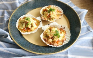 Cuối tuần làm tiệc sò điệp nướng kiểu Pháp đãi cả nhà