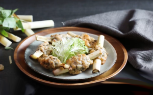 Chả tôm bọc mía nướng thơm phưng phức