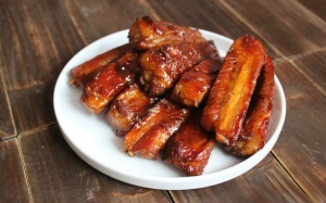 Ngon lạ: Sườn om nướng xì dầu mật ong thơm phức