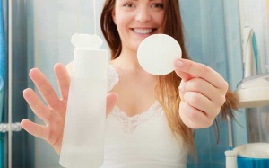 Chăm sóc da bằng nước tẩy trang Micellar - xinh đẹp đến bất ngờ!