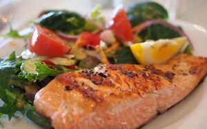 Điều gì xảy ra khi uống nhiều nước ngọt và ăn nhiều thịt?