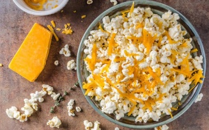 Lo béo phì, ngộ độc? Học cách làm bỏng ngô sạch ngay!