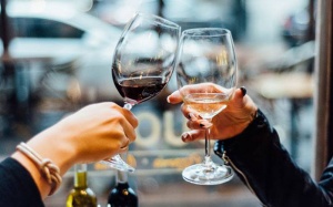 Uống rượu sau khi học để ghi nhớ lâu hơn?