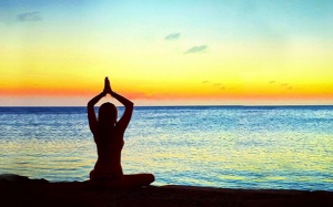 Gifographic: 7 bài tập yoga giúp ngủ ngon hiệu quả nhất