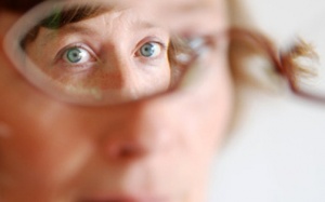 Những bệnh lý có thể khiến bạn bị đục thủy tinh thể