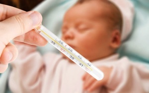Cách phân biệt sốt rét và sốt xuất huyết để điều trị đúng