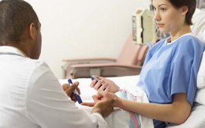 Người bệnh đái tháo đường bị mồ hôi nhiều do đâu?