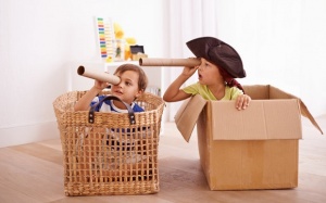 Chú ý các món đồ chơi có thể gây thương tích cho mắt của con