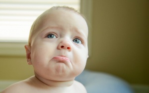 Sốt, tiêu chảy không phải là dấu hiệu bé mọc răng