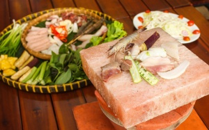 Bí quyết chọn và bảo quản đá muối nướng thịt