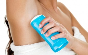 Thuốc khử mùi có làm tăng nguy cơ ung thư vú?