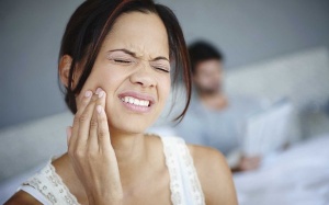 Bị đau răng, nên uống thuốc giảm đau loại nào?