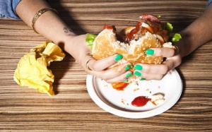 Không béo phì vẫn dễ bị ung thư nếu mê đồ ăn nhanh