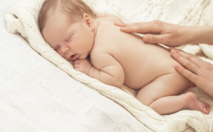 Có nên dùng dầu olive để massage da cho em bé?