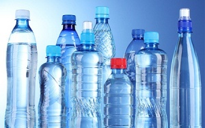 Nước uống đóng chai: Chớ dại mà dùng!