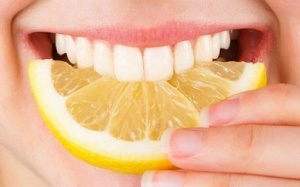 4 cách dùng chanh để chăm sóc răng miệng