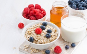 Infographic: 10 thực phẩm ăn vào buổi sáng để tiêu hóa tốt, miễn dịch khỏe