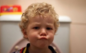 Những tác hại khi trẻ bị táo bón kéo dài