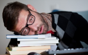 4 lý do khiến bạn bị buồn ngủ trong mùa mưa