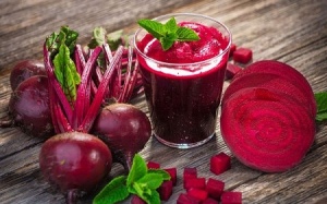 Củ dền giảm đau và phục hồi tổn thương do luyện tập cường độ cao