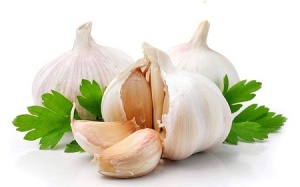 Giảm cholesterol, ngăn ngừa nguy cơ đột quỵ nhờ tỏi