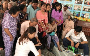 Vinamilk đồng hành chăm sóc sức khỏe cho 2.000 người cao tuổi