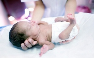 Trẻ sinh non có nguy cơ cao bị bệnh tim và phổi