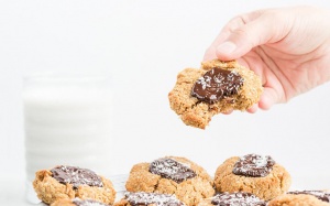 Tráng miệng mới lạ với bánh quy chocolate không làm từ bột thông thường