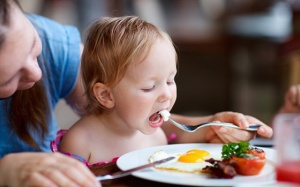 Cha mẹ đã biết cách bổ sung protein tốt nhất cho con?