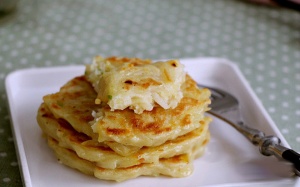 Bánh khoai tây chiên: Món ăn vặt buổi chiều cho bé