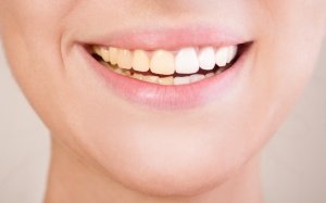 Video: Điểm danh những đồ ăn thức uống khiến hàm răng ố vàng