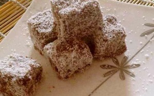 Bánh chiffon bọc chocolate ngon tuyệt cho ngày mát trời