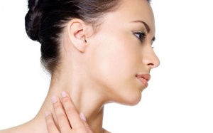 Mổ bướu cổ có gây khản tiếng?